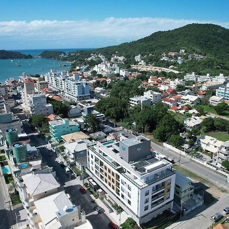 Adra 301 - Apartamento No Centro De Bombinhas - Rooftop Com Piscina E Academia - A Poucos Metros Da Praia - Buitenkant foto