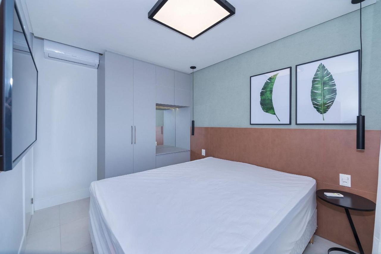 Adra 301 - Apartamento No Centro De Bombinhas - Rooftop Com Piscina E Academia - A Poucos Metros Da Praia - Buitenkant foto