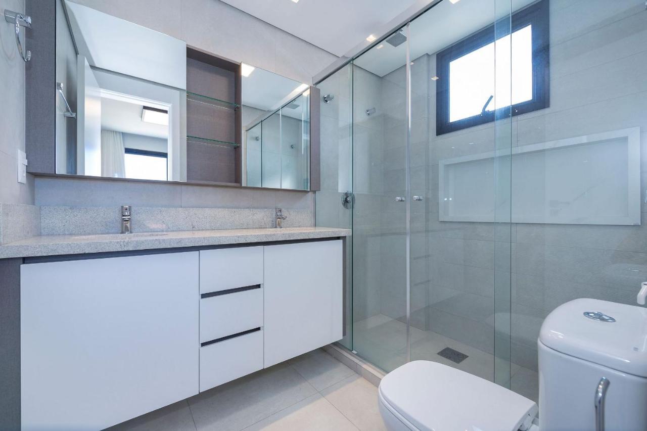 Adra 301 - Apartamento No Centro De Bombinhas - Rooftop Com Piscina E Academia - A Poucos Metros Da Praia - Buitenkant foto