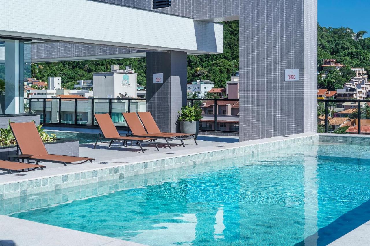 Adra 301 - Apartamento No Centro De Bombinhas - Rooftop Com Piscina E Academia - A Poucos Metros Da Praia - Buitenkant foto