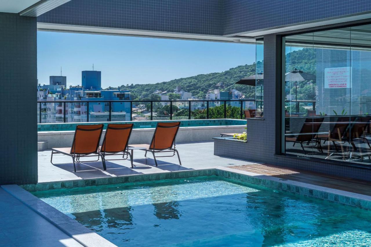 Adra 301 - Apartamento No Centro De Bombinhas - Rooftop Com Piscina E Academia - A Poucos Metros Da Praia - Buitenkant foto