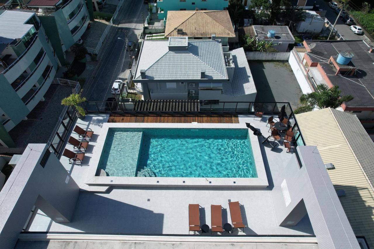 Adra 301 - Apartamento No Centro De Bombinhas - Rooftop Com Piscina E Academia - A Poucos Metros Da Praia - Buitenkant foto